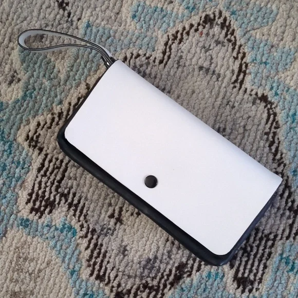 Kate Spade Saturday 2 in 1 Black & White Leather Double Wallet Wristlet - Picture 2 of 16